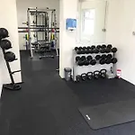 Auburn & Leisure Centre Отель