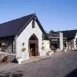 Auburn & Leisure Centre 3*