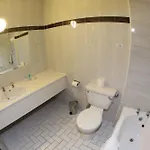 Auburn & Leisure Centre Отель 3*