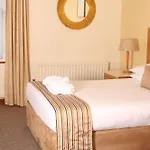 Отель Auburn & Leisure Centre 3*