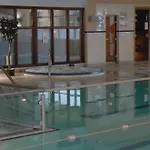 Отель Auburn & Leisure Centre Эннис