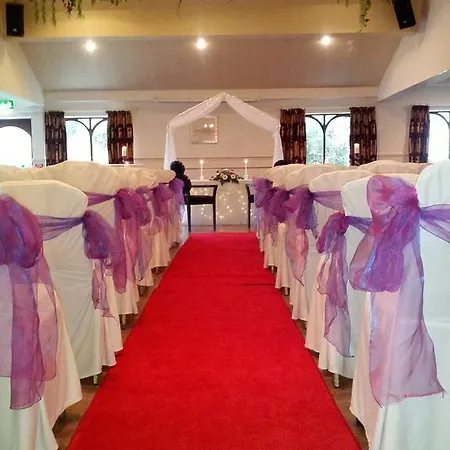 Auburn & Leisure Centre 3*