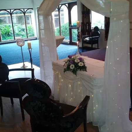 Auburn & Leisure Centre فندق 3*