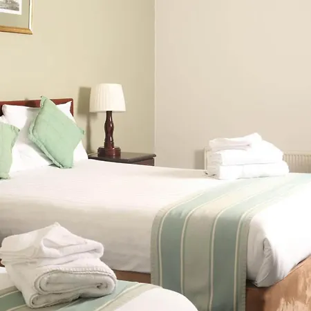 فندق Auburn & Leisure Centre اينيس