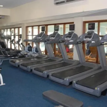 Auburn & Leisure Centre 3* اينيس