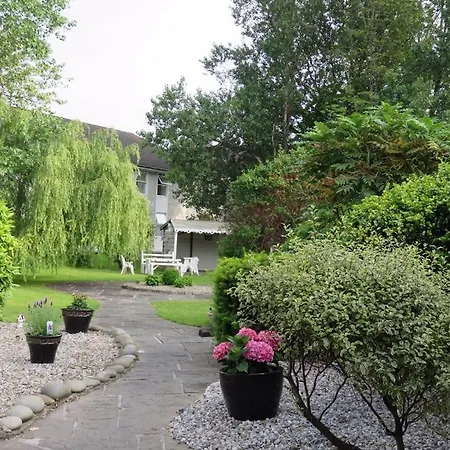 فندق Auburn & Leisure Centre اينيس