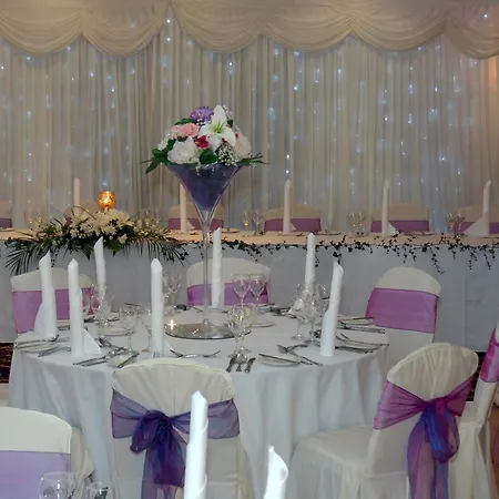 Hotel Auburn & Leisure Centre