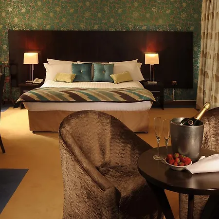 Auburn & Leisure Centre فندق