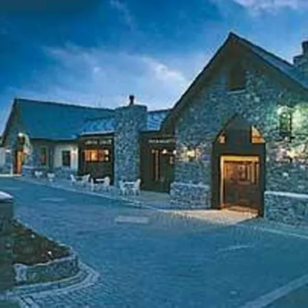 فندق Auburn & Leisure Centre