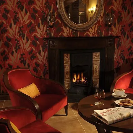 Auburn & Leisure Centre Hotel