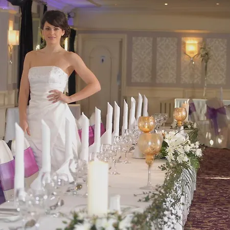 Hotel Auburn & Leisure Centre 3*