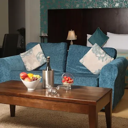 فندق Auburn & Leisure Centre