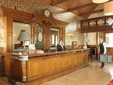Auburn & Leisure Centre Hotel