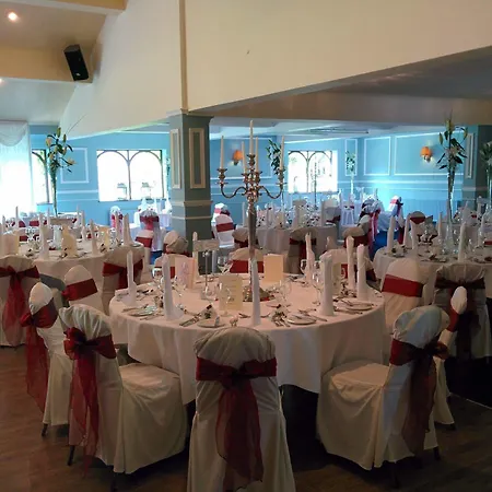 Hotel Auburn & Leisure Centre