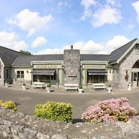 Auburn & Leisure Centre Hotel 3*