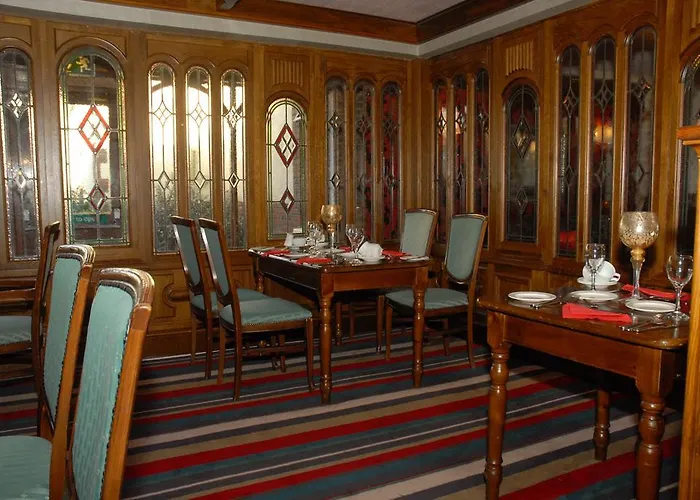 Auburn & Leisure Centre מלון 3*