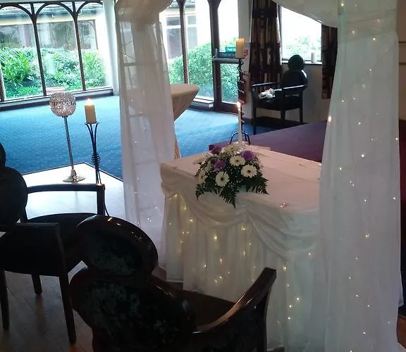 Auburn & Leisure Centre מלון 3*