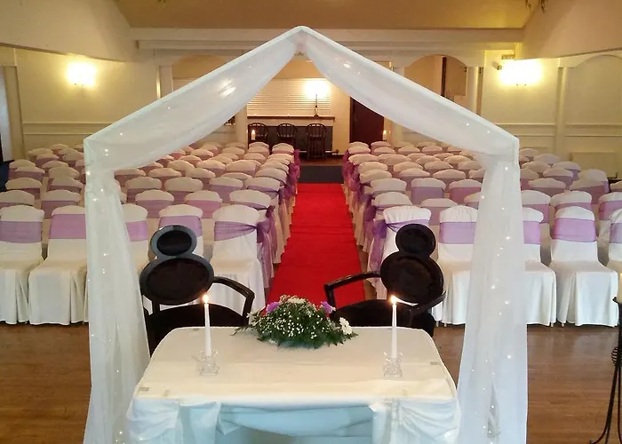 Auburn & Leisure Centre 3* אניס