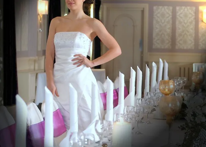 מלון Auburn & Leisure Centre 3*