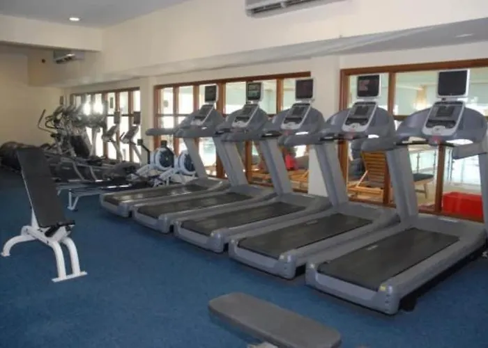 Auburn & Leisure Centre 3* אניס