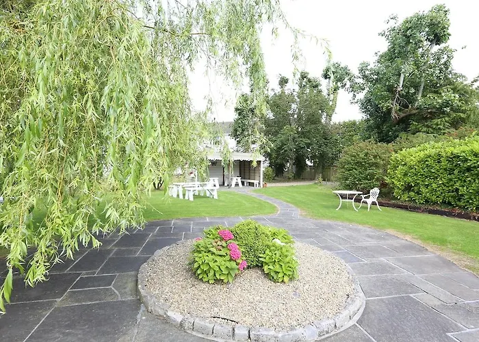 Auburn & Leisure Centre Hotel 3*