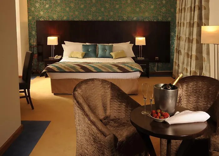 Auburn & Leisure Centre Hotel