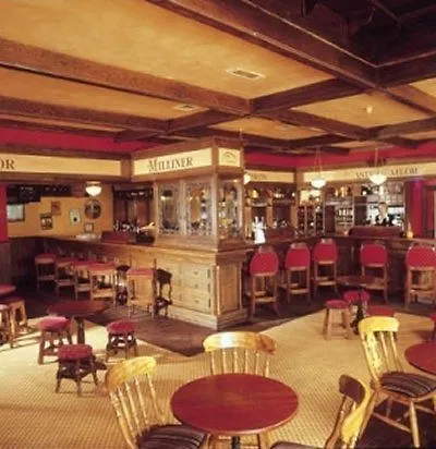 Auburn & Leisure Centre Hotel