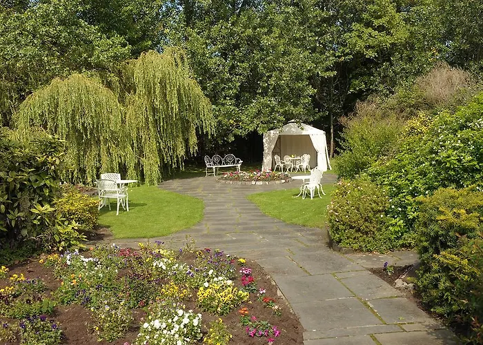 Auburn & Leisure Centre מלון 3*